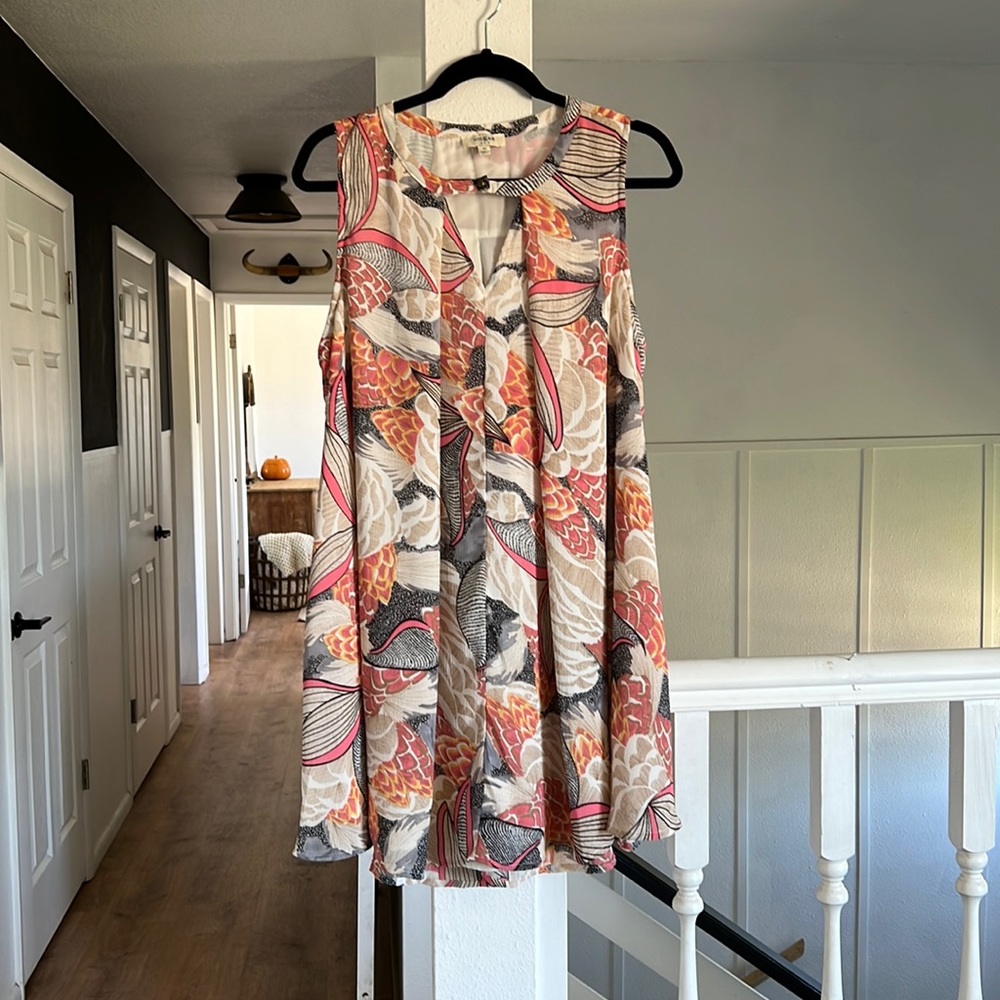 Umgee sleeveless keyhole neckline dress size medium